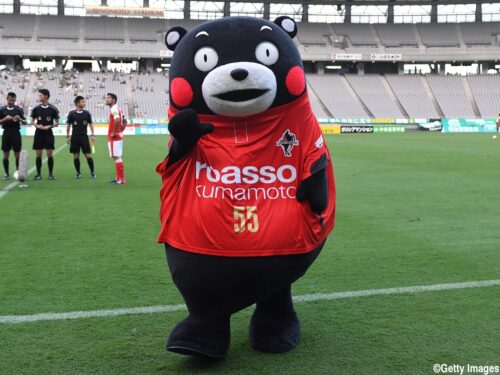 CHOFU, JAPAN - JULY 31:  (CHINA OUT, SOUTH KOREA OUT) Famous character Kumamon poses for photograph prior to the J.League second division match between Tokyo Verdy and Roasso Kumamoto at the Ajinomoto Stadium on July 31, 2016 in Chofu, Tokyo, Japan.  (Photo by Masashi Hara/Getty Images)