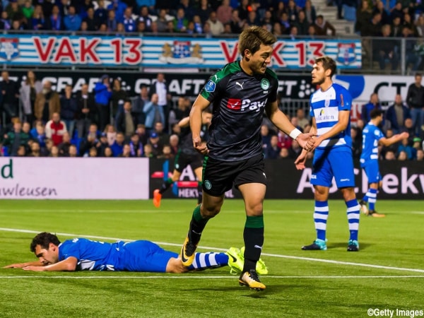 (L-R) Dirk Marcellis of PEC Zwolle, Ritsu Doan of FC Groningen during the Dutch Eredivisie match between PEC Zwolle and FC Groningen at the MAC3Park stadium on September 30, 2017 in Zwolle, The Netherlands(Photo by VI Images via Getty Images)