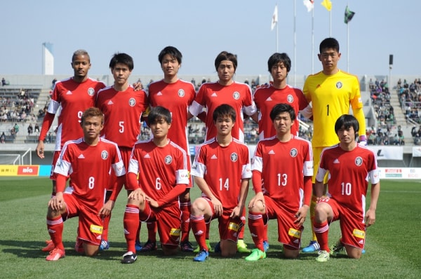 SAGAMIHARA, JAPAN - MARCH 15:  (EDITORIAL USE ONLY) J.League U22 players pose for photograph prior to the J. League 3rd division match between SC Sagamihara v J.League U22 at the Sagamihara Gion Stadium on March 15, 2015 in Sagamihara, Japan.  (Photo by Masashi Hara/Getty Images)