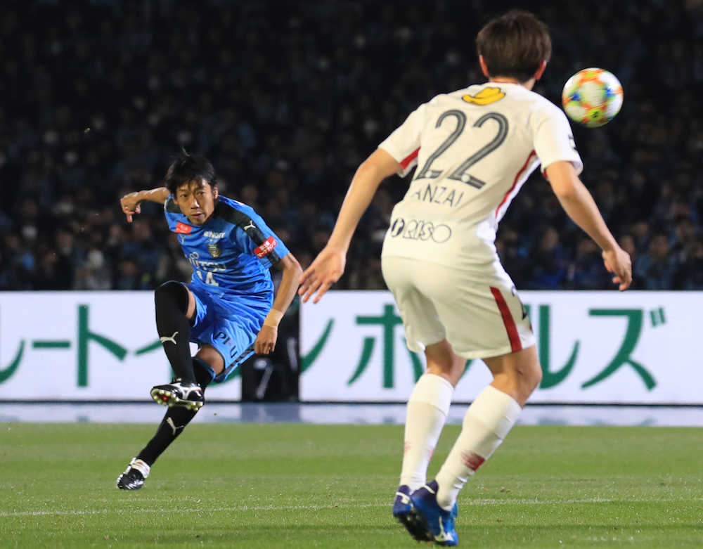 川崎フロンターレmf中村憲剛の今季初ゴールは鮮やかfk弾 15年連続ゴールで歴代2位タイに ドメサカブログ