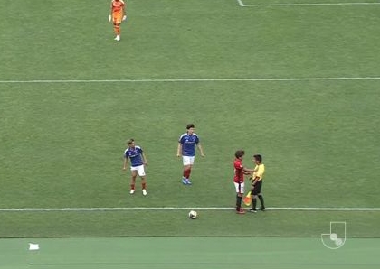 浦和レッズがMF金子拓郎のチーム活動からの離脱を発表 審判員に対する